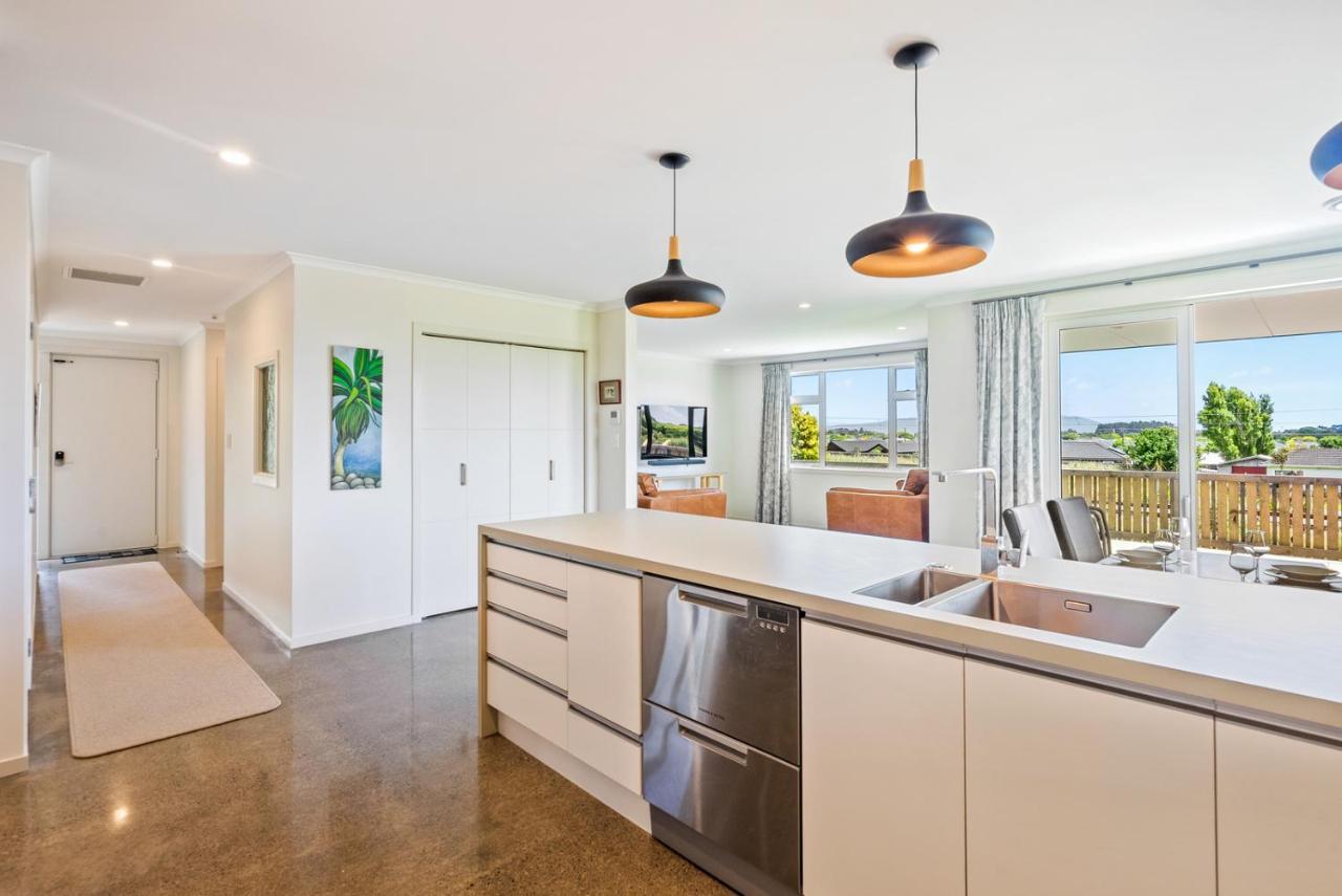 Matenga Townhouse - Waikanae Holiday Home Extérieur photo